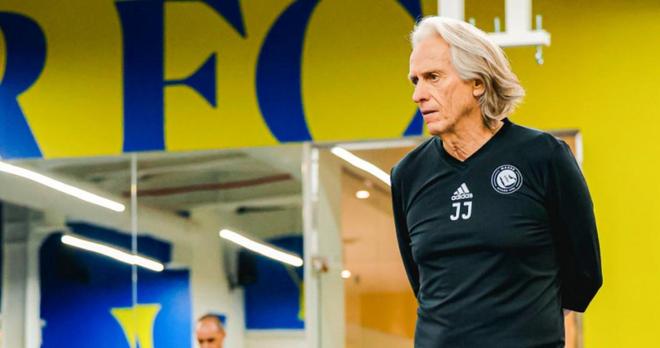 沙特媒体披露：亚冠2决赛或因科曼等核心球员缺席而陷入被动，胜利主帅面临排兵布阵巨大挑战